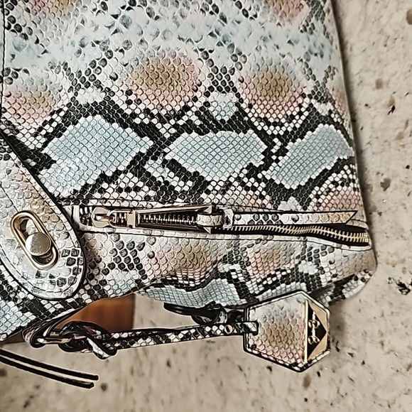 Large blue snake skin Jessica Simpson satchel - Picture 3 of 8